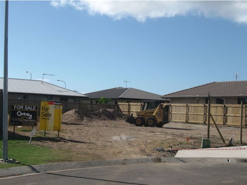 9 Lexington Court, Bowen QLD 4805