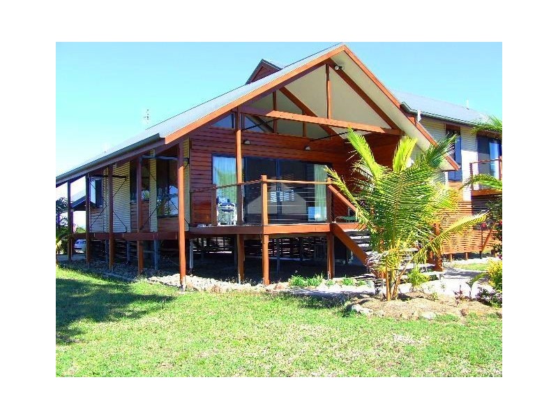 55 Adelaide Terrace, Bowen QLD 4805