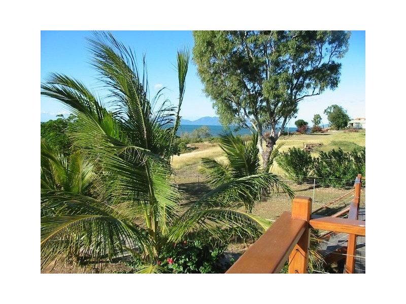 55 Adelaide Terrace, Bowen QLD 4805