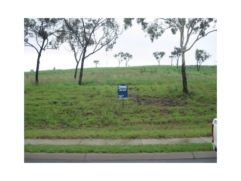13 Links Road, Bowen QLD 4805