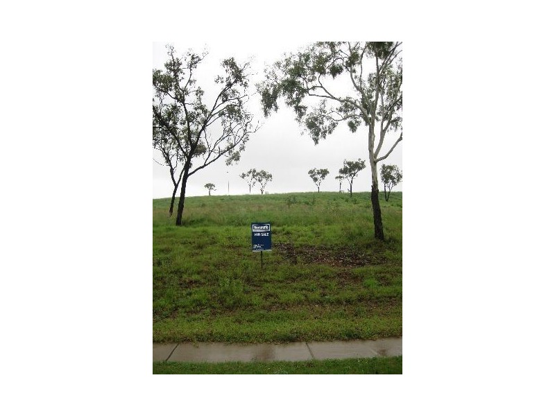 13 Links Road, Bowen QLD 4805