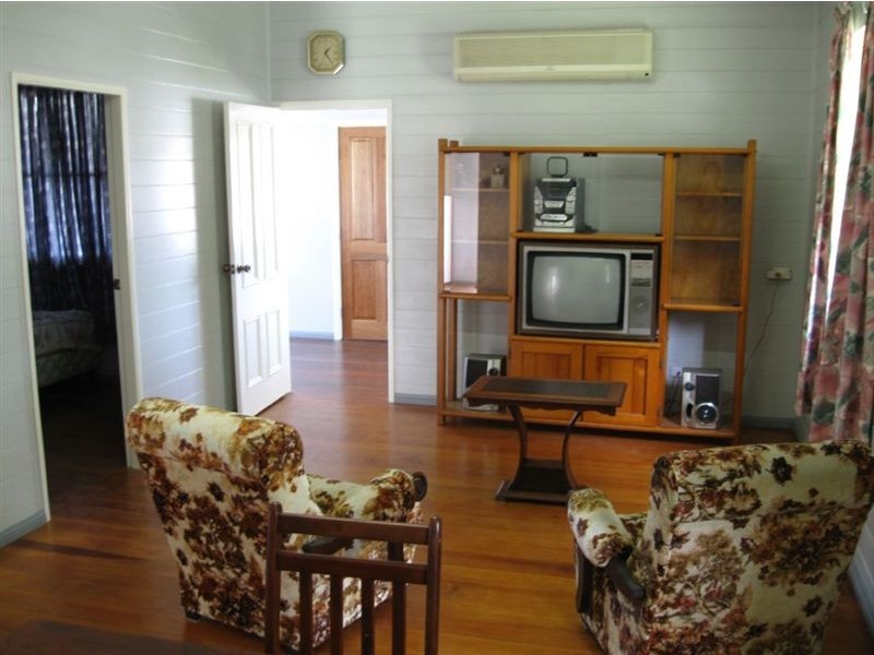 90 Powell Street, Bowen QLD 4805