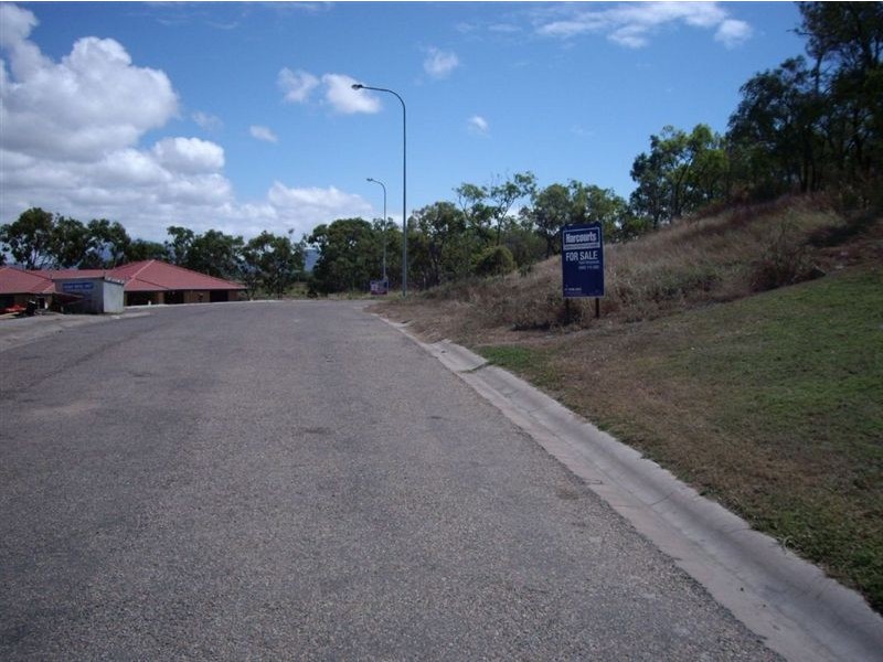 8 Cragie Court, Bowen QLD 4805