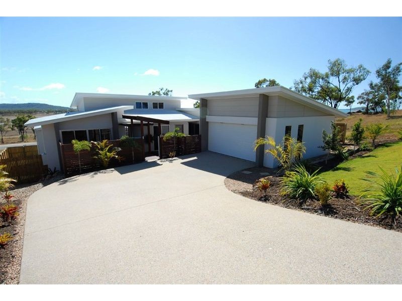 15 Seacove Crescent, Bowen QLD 4805