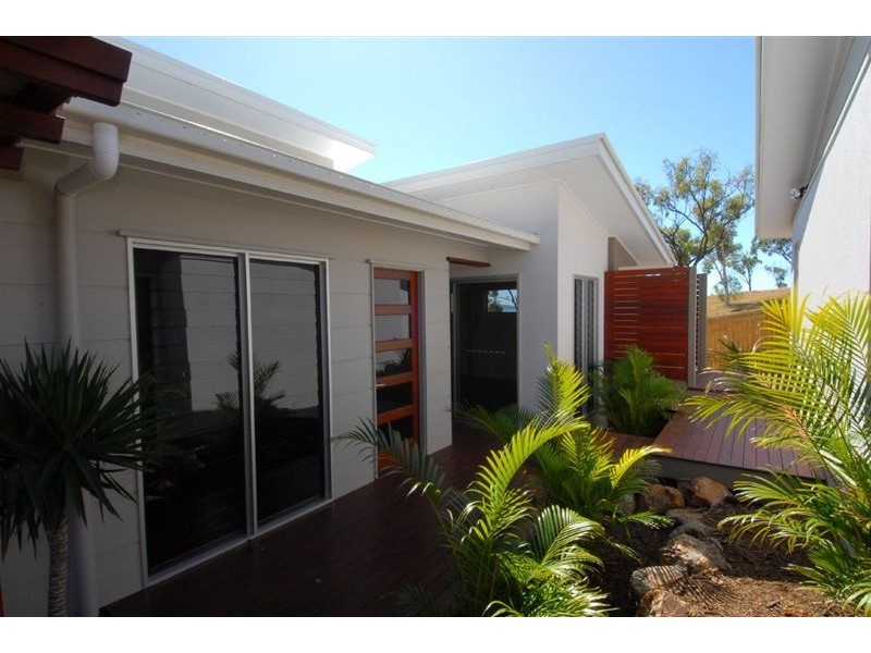 15 Seacove Crescent, Bowen QLD 4805