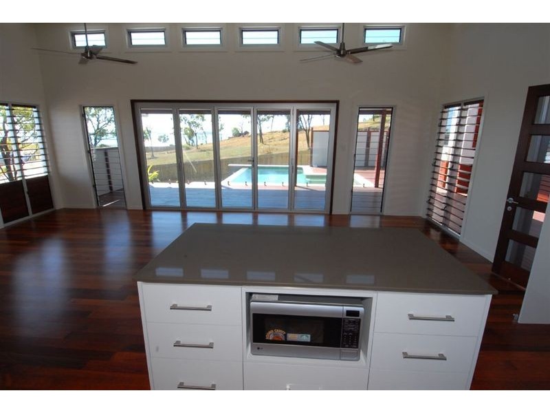 15 Seacove Crescent, Bowen QLD 4805