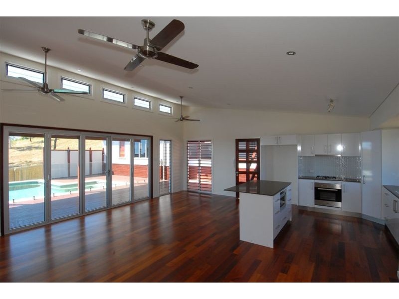 15 Seacove Crescent, Bowen QLD 4805