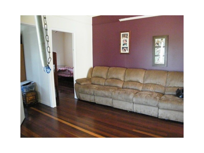 122 Powell Street, Bowen QLD 4805