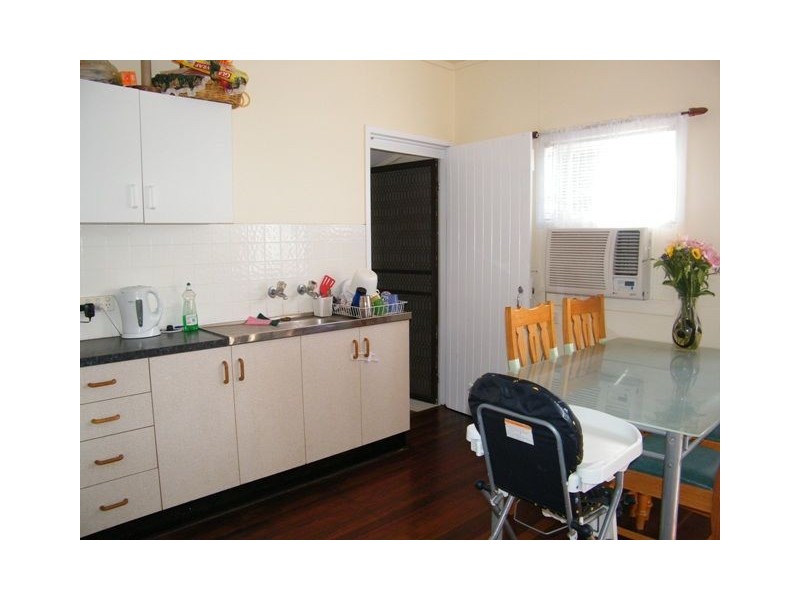 122 Powell Street, Bowen QLD 4805