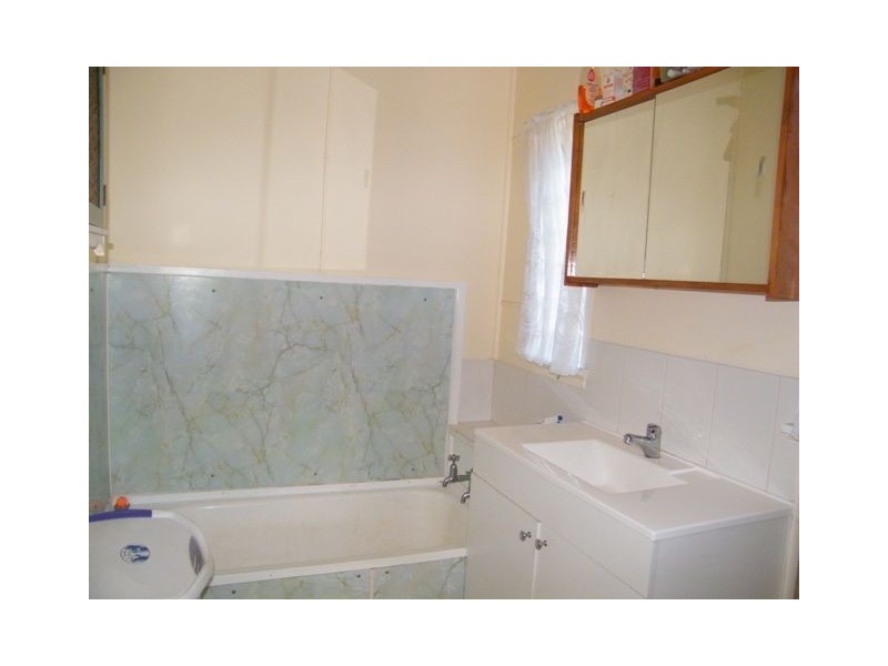 122 Powell Street, Bowen QLD 4805