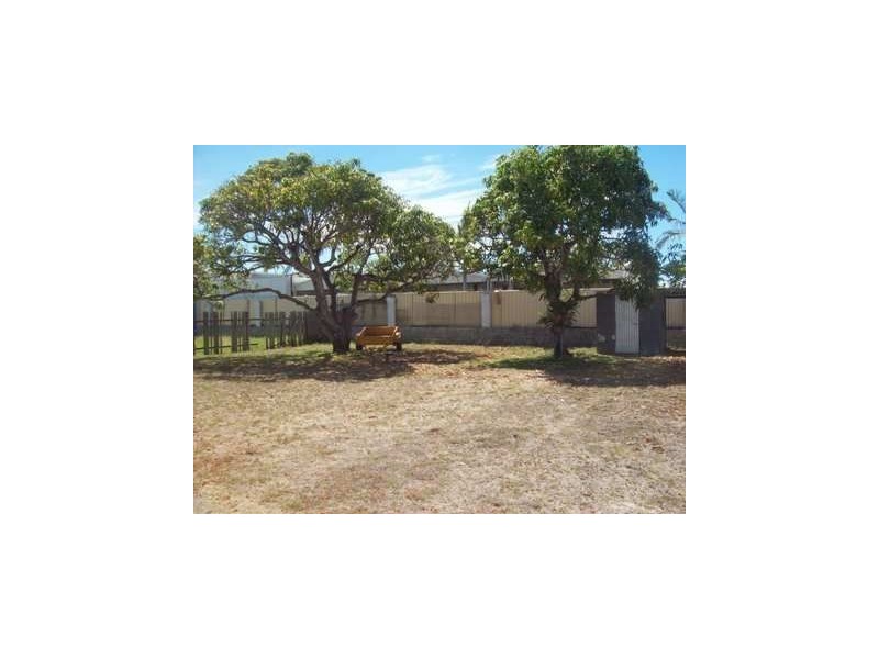 81 powell Street, Bowen QLD 4805