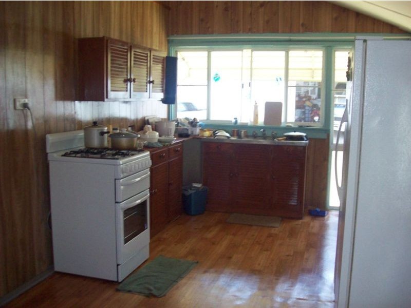 81 powell street, Bowen QLD 4805