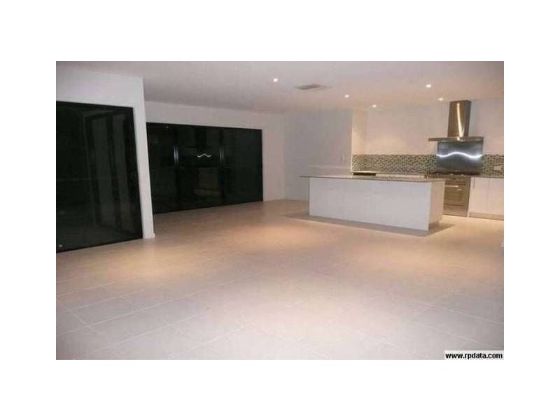 11 Field Street, Bowen QLD 4805