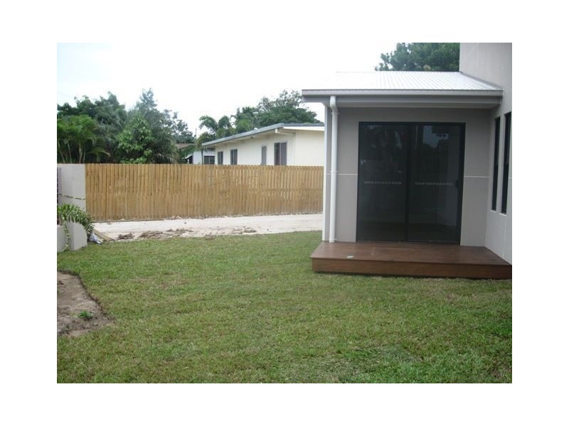 11 Field Street, Bowen QLD 4805