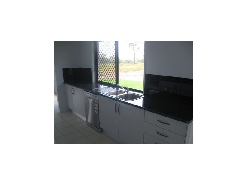 4 Drays Road, Bowen QLD 4805