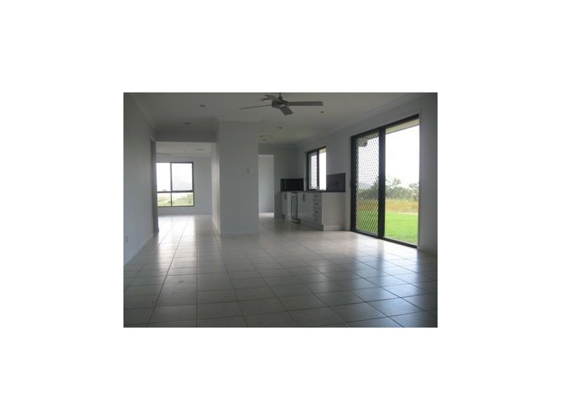 4 Drays Road, Bowen QLD 4805