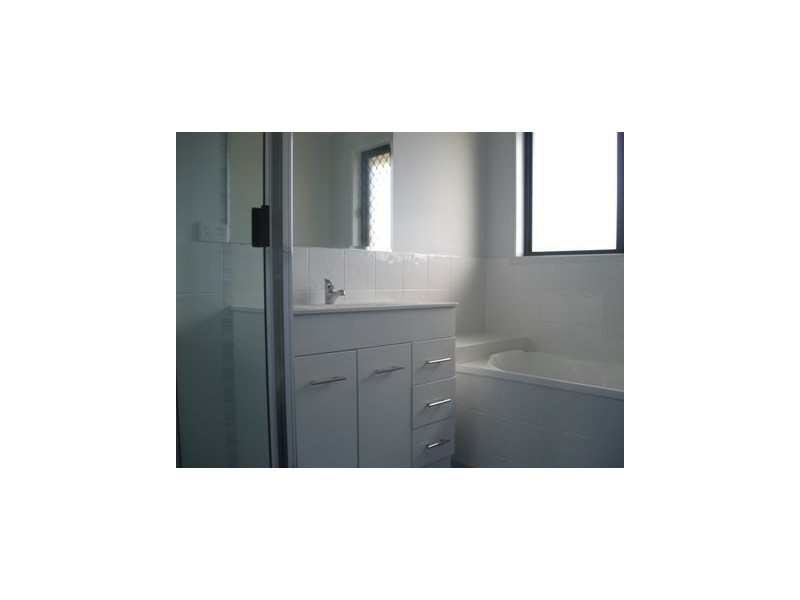 4 Drays Road, Bowen QLD 4805