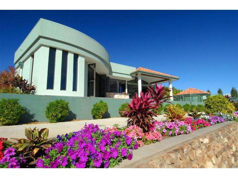 75 Adelaide Terrace, Bowen QLD 4805