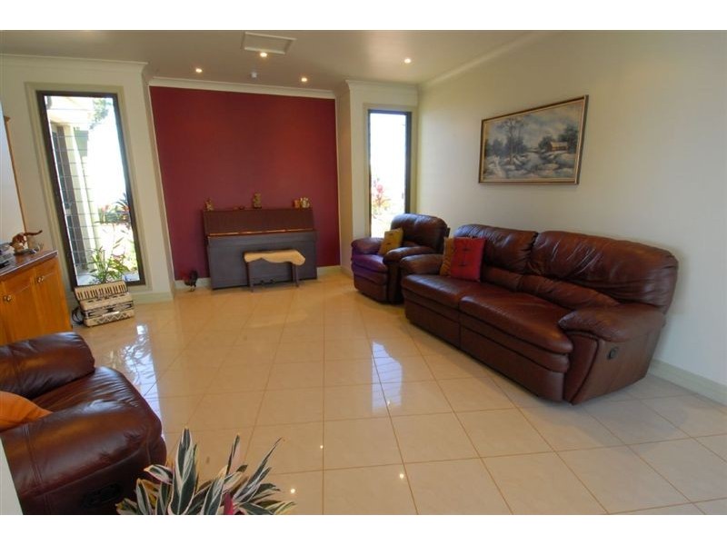 75 Adelaide Terrace, Bowen QLD 4805