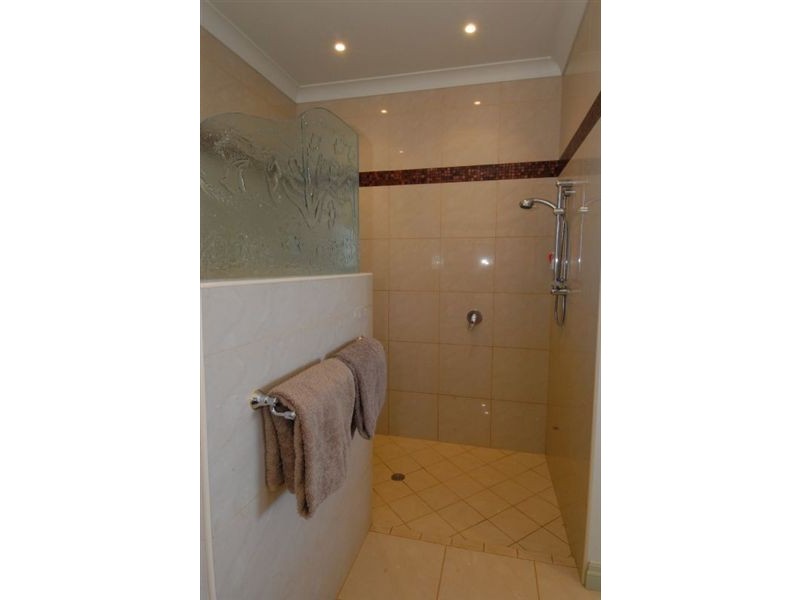 75 Adelaide Terrace, Bowen QLD 4805