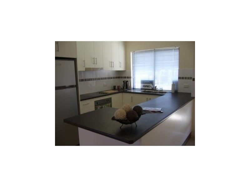 3/34 Poole Street, Bowen QLD 4805