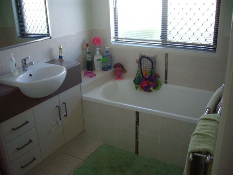 21 Catalina Court, Bowen QLD 4805