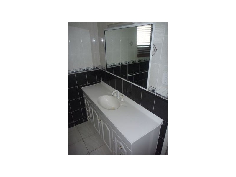 23 Coral St, Bowen QLD 4805