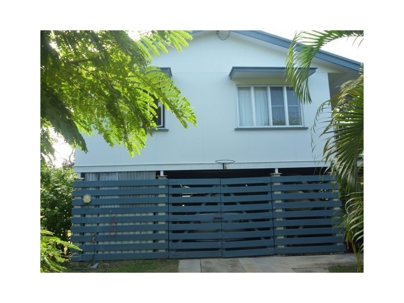 14 Thomas Street, Bowen QLD 4805