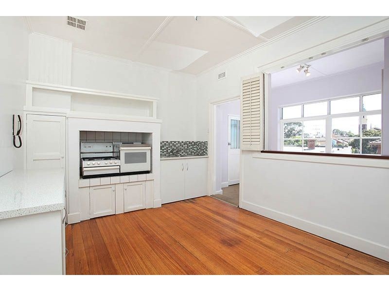 11/14 Robe Street, St Kilda VIC 3182