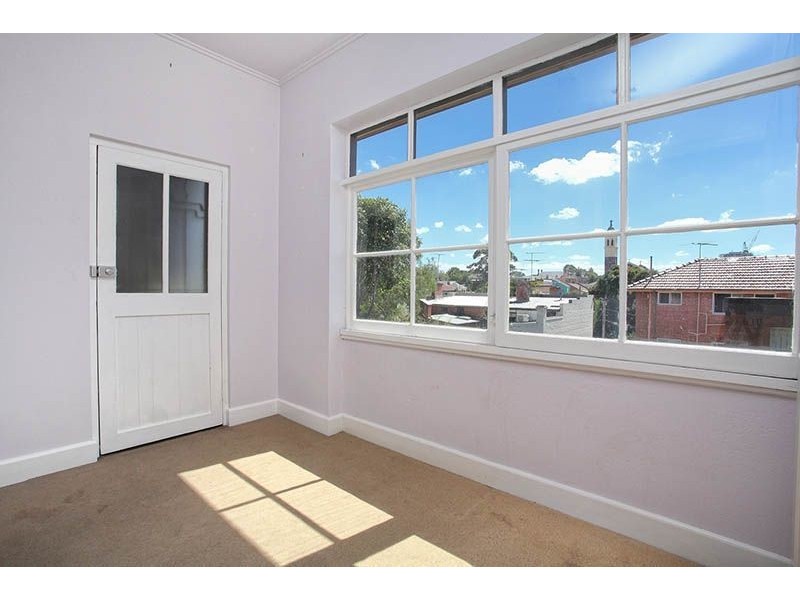 11/14 Robe Street, St Kilda VIC 3182