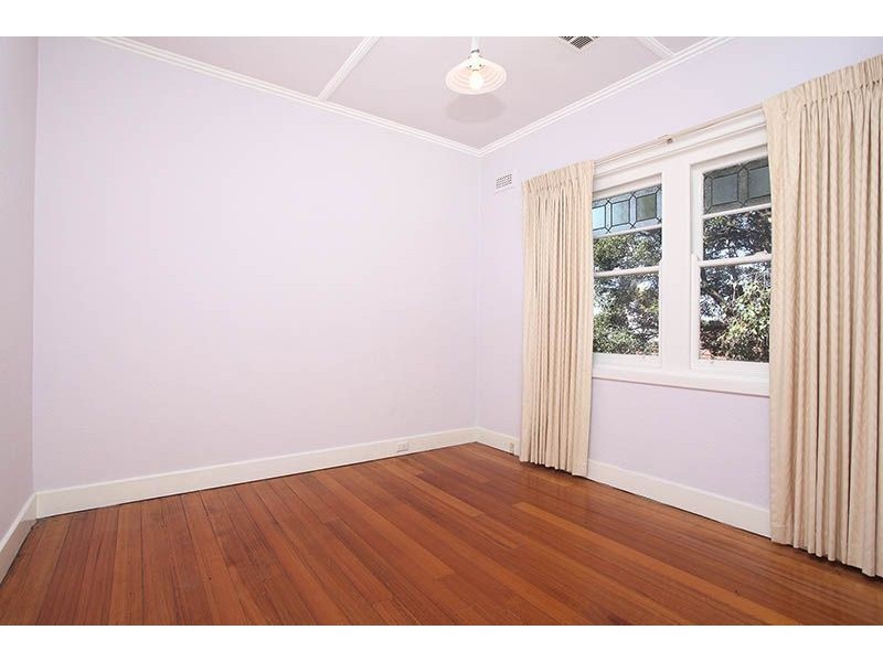 11/14 Robe Street, St Kilda VIC 3182