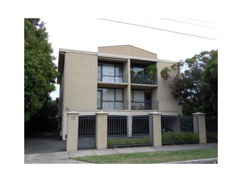 7/15 Narong Road, Caulfield North VIC 3161