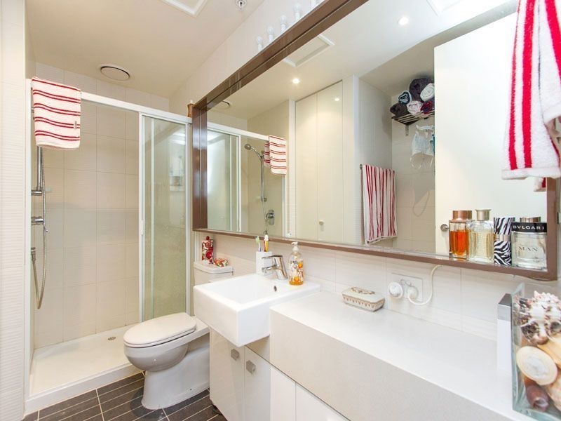 701/63 Whiteman Street, Southbank VIC 3006