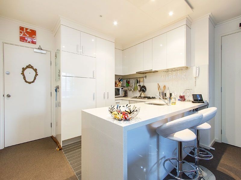 701/63 Whiteman Street, Southbank VIC 3006