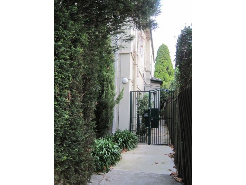 19/15-17 Charnwood Rd, St Kilda VIC 3182