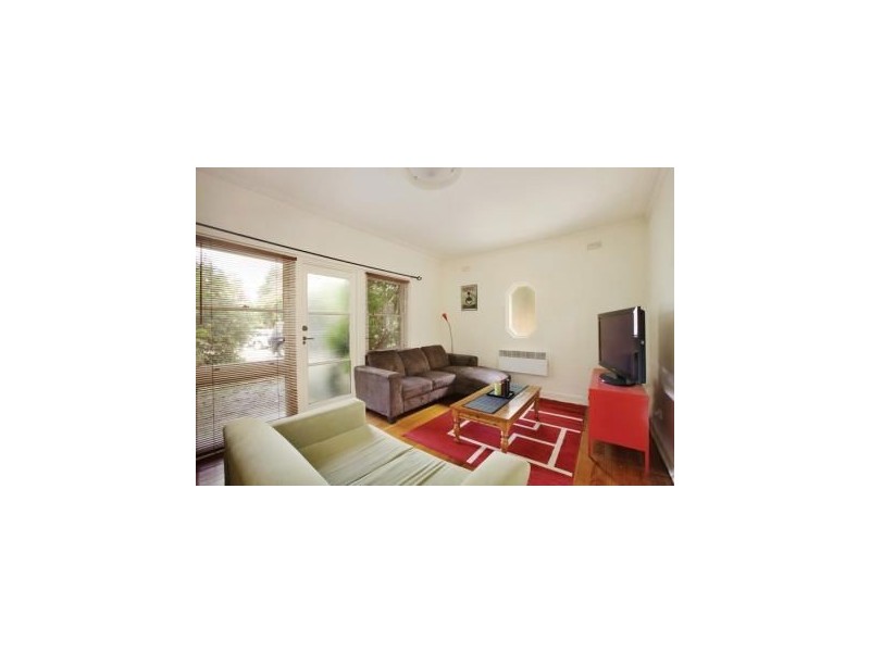 8/75 Queens Road, Melbourne VIC 3004