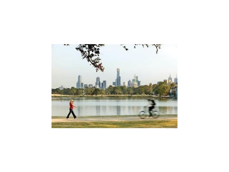 8/75 Queens Road, Melbourne VIC 3004