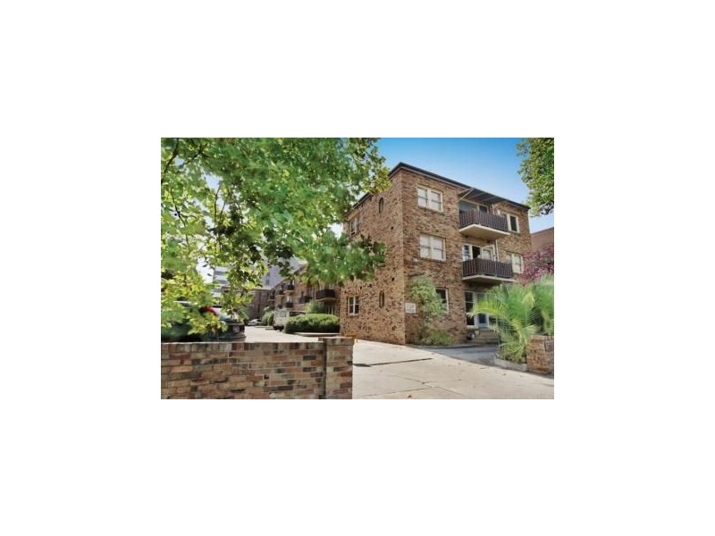 8/75 Queens Road, Melbourne VIC 3004