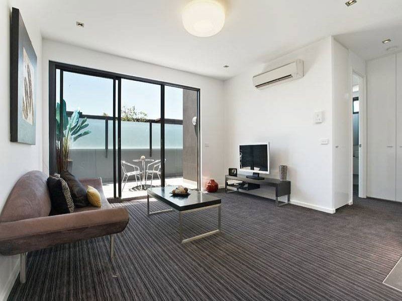 23/17 Robe Street, St Kilda VIC 3182