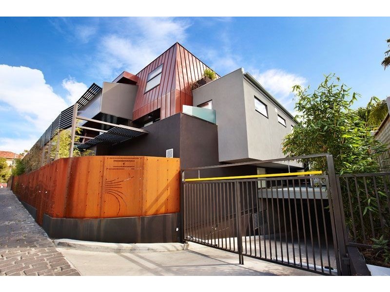 23/17 Robe Street, St Kilda VIC 3182