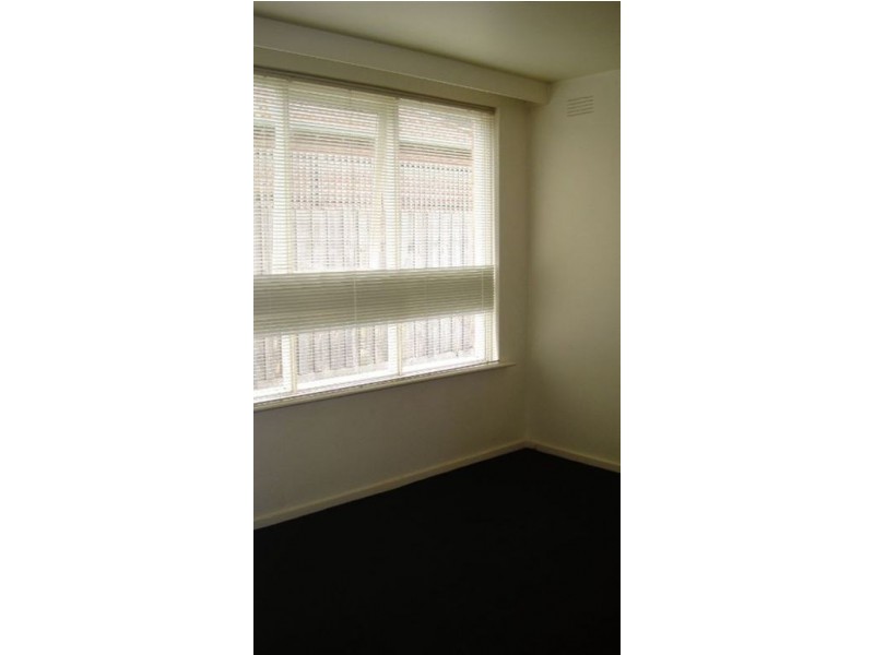 1/37 Foam Street, Elwood VIC 3184