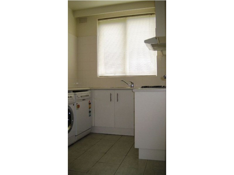 1/37 Foam Street, Elwood VIC 3184