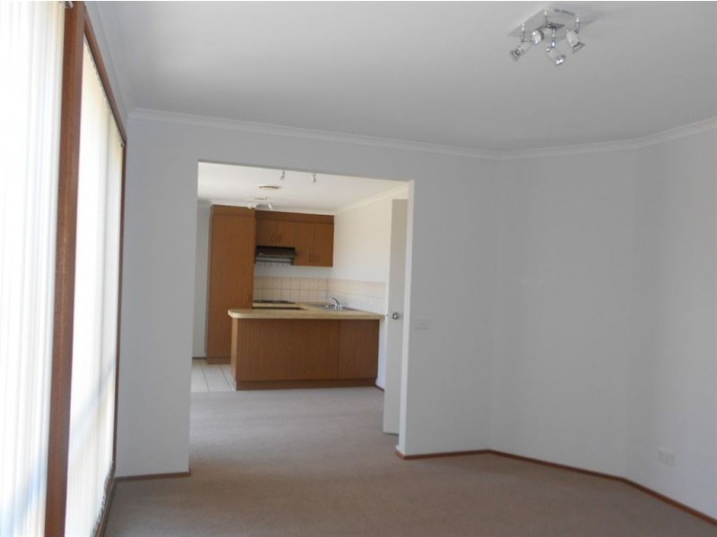 2/43 Browns Road, Bentleigh East VIC 3165