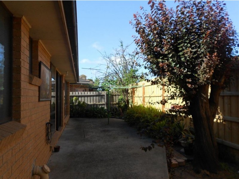 2/43 Browns Road, Bentleigh East VIC 3165
