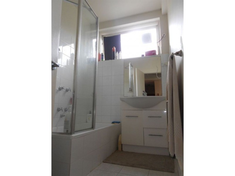 2/37 Foam Street, Elwood VIC 3184