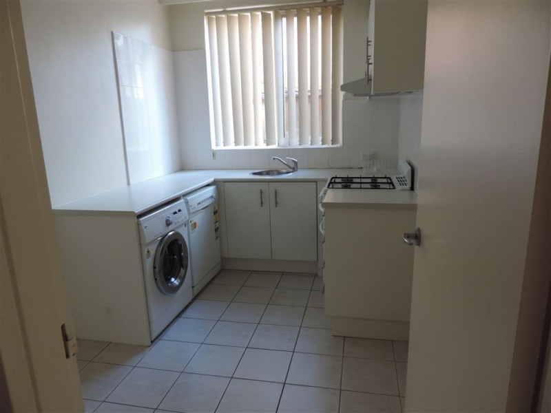 2/37 Foam Street, Elwood VIC 3184