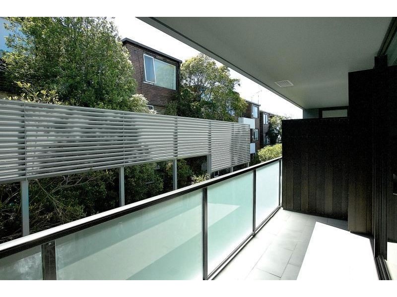 21/17 Robe Street, St Kilda VIC 3182