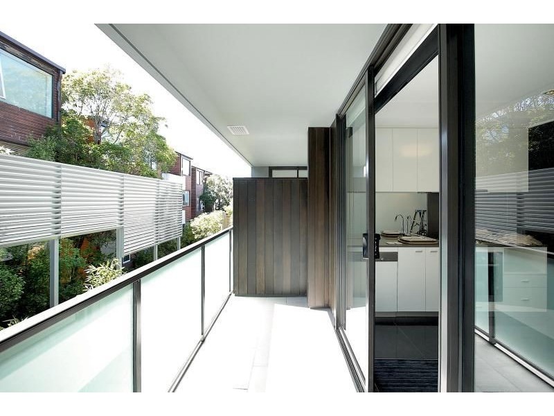 21/17 Robe Street, St Kilda VIC 3182