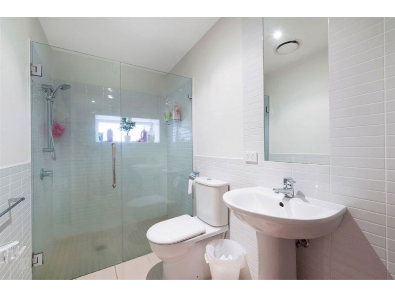 27/243 Collins Street, Melbourne VIC 3000