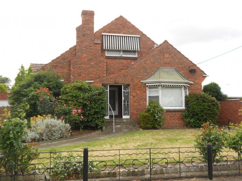 1/1 Outlook Drive, Camberwell VIC 3124